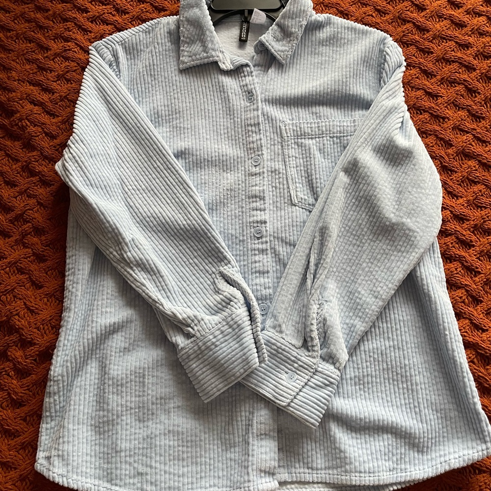 h&m divided LIGHT BLUE corduroy button up size s (oversized)